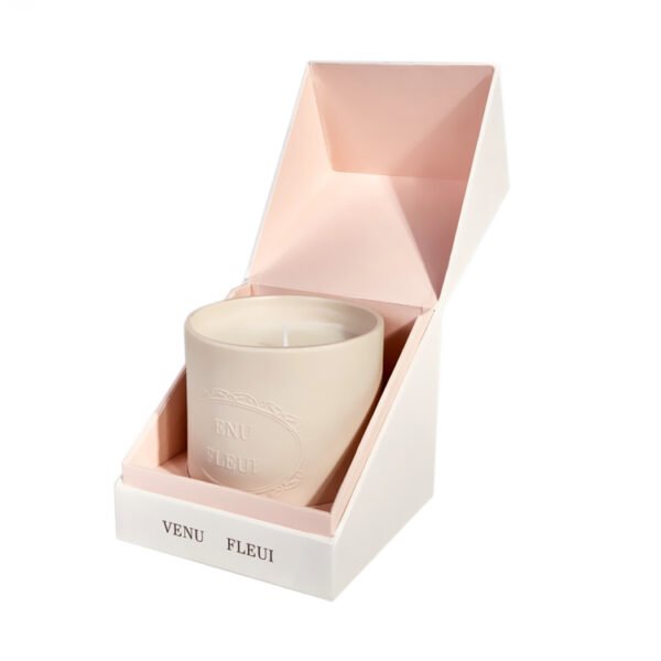 Enu Fleui luxury candle